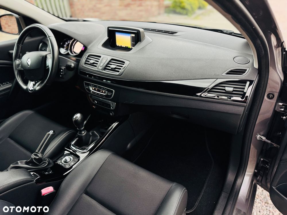 Renault Megane ENERGY TCe 115 Start & Stopp Bose Edition - 24
