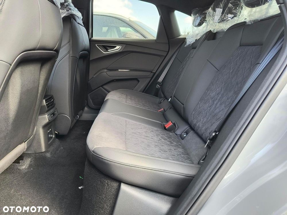 Audi Q4 Sportback e-tron - 9
