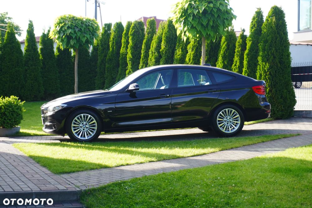 BMW 3GT 330d Sport-Aut Luxury Line - 32