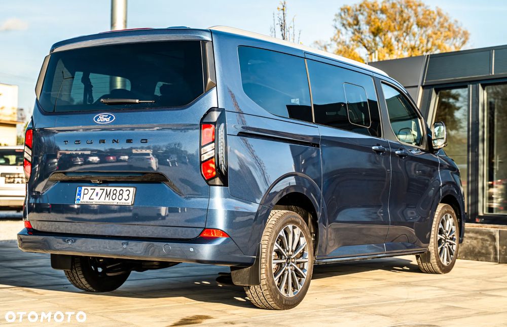 Ford Tourneo Custom - 15