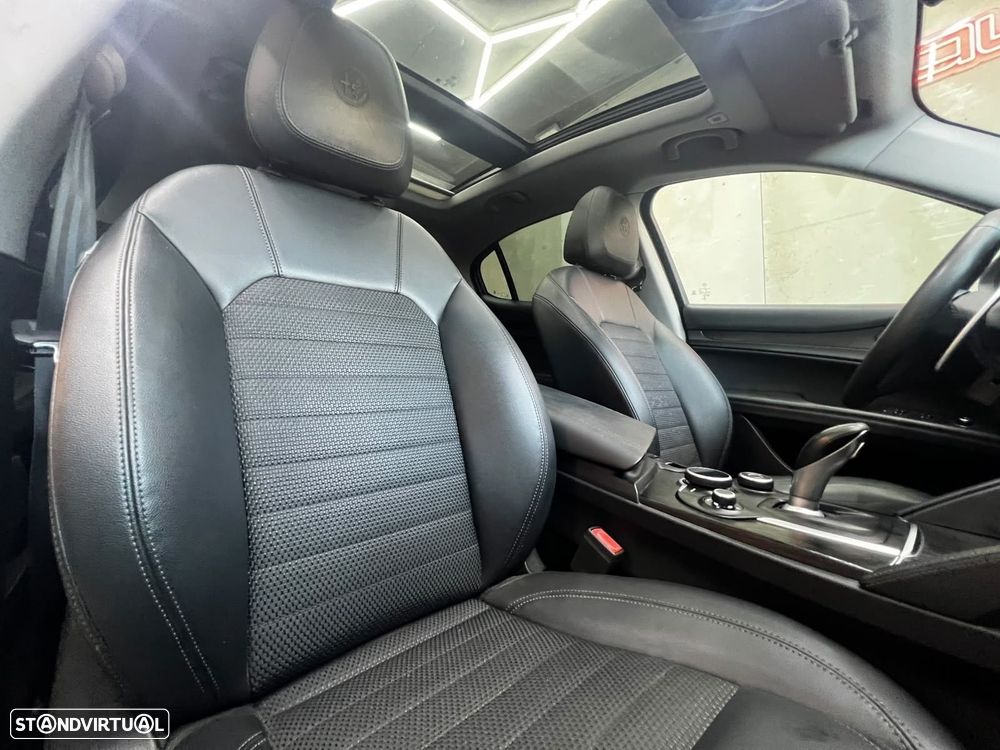 Alfa Romeo Stelvio 2.2 D TI AT8 - 20