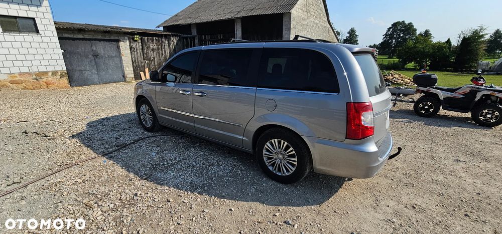 Chrysler Town & Country 3.6 Touring - 4