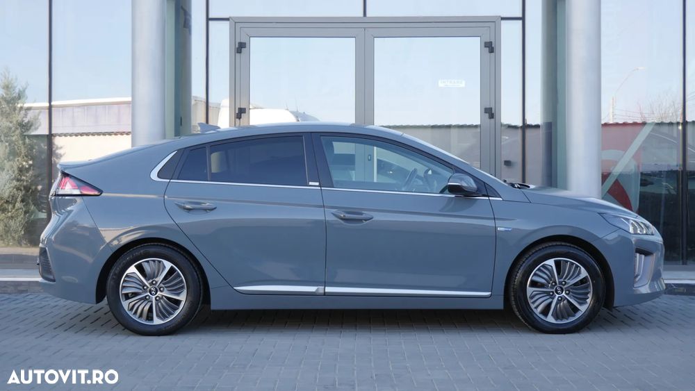Hyundai IONIQ - 9