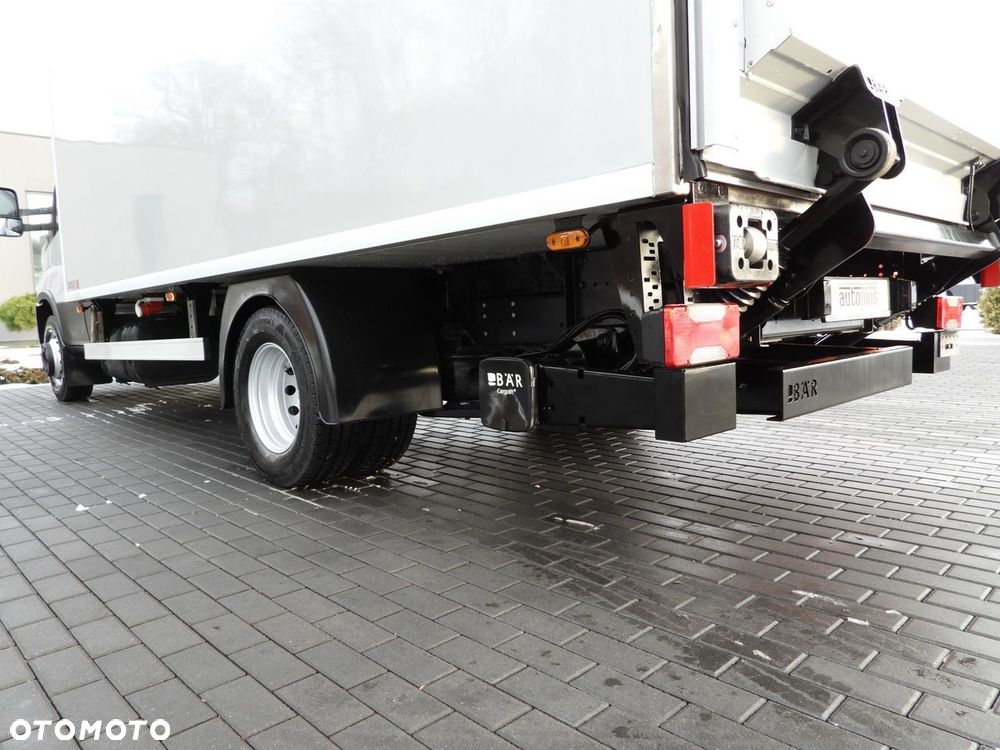 Iveco DAILY 72C18 CHŁODNIA KONTENER -10*C WINDA 9 PALET ZASILANIE 230V TEMPOMAT NAWIGACJA PNEUMATYKA AUTOMAT HI-MATIC BLIŹNIACZE KOŁA KLIMATYZACJA  180KM - 17