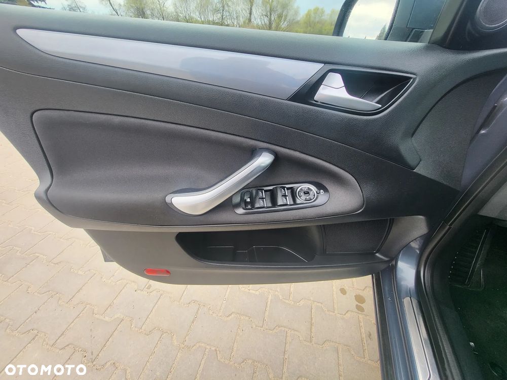 Ford Mondeo 2.0 TDCi Business Edition - 24