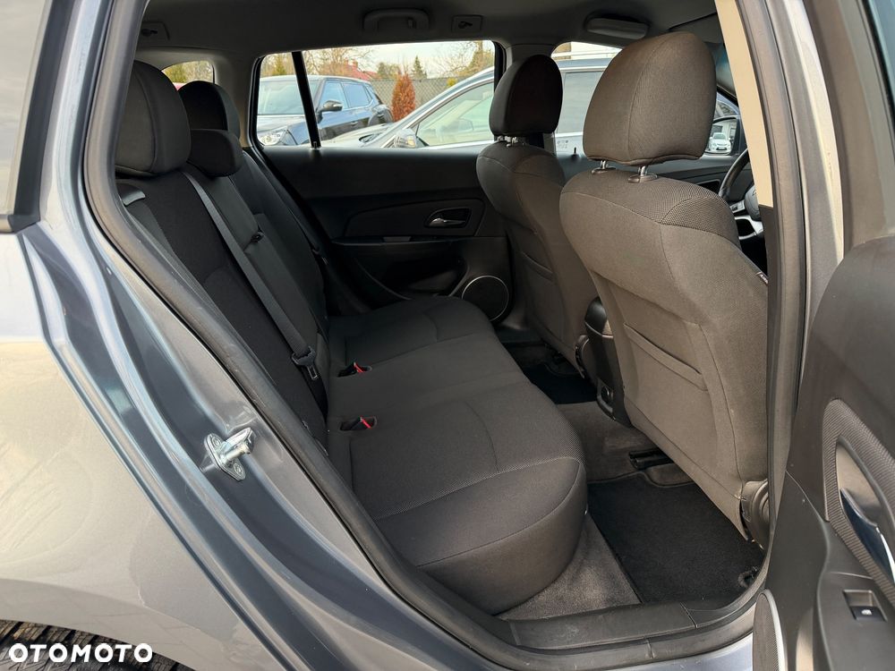 Chevrolet Cruze 1.6 LT+ - 23