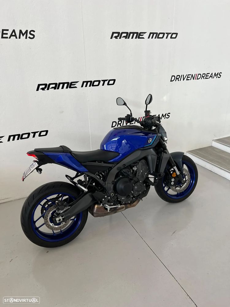 Yamaha MT-09 - 4