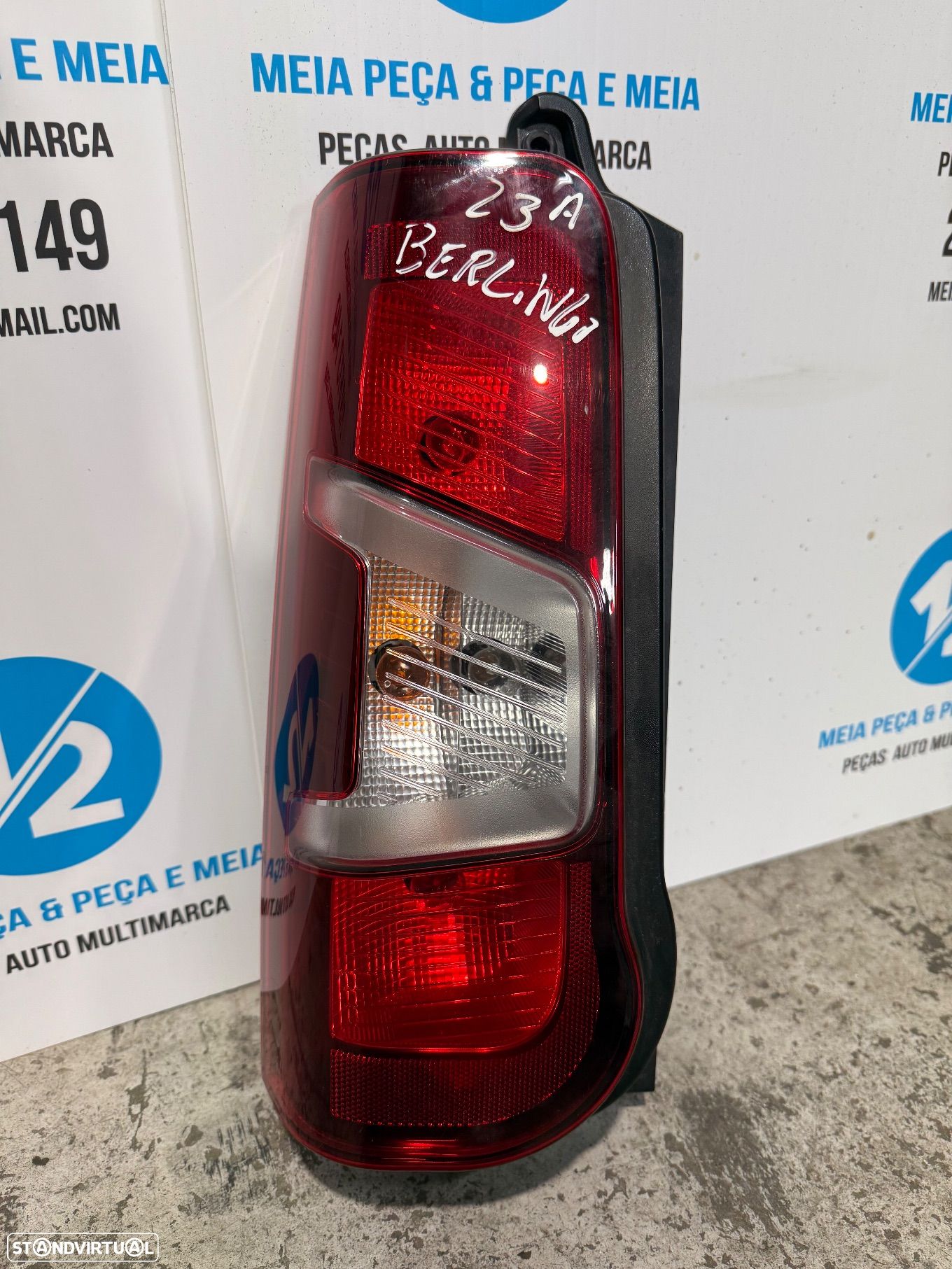 Farolim esquerdo Citroen Berlingo de 2019 - 1