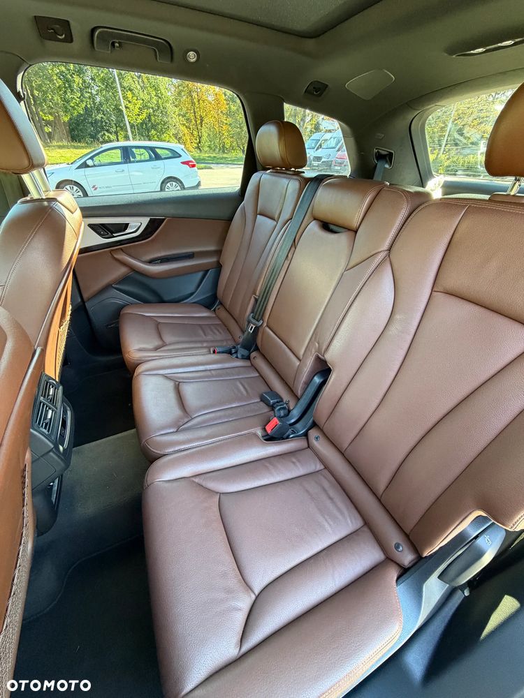 Audi Q7 - 15