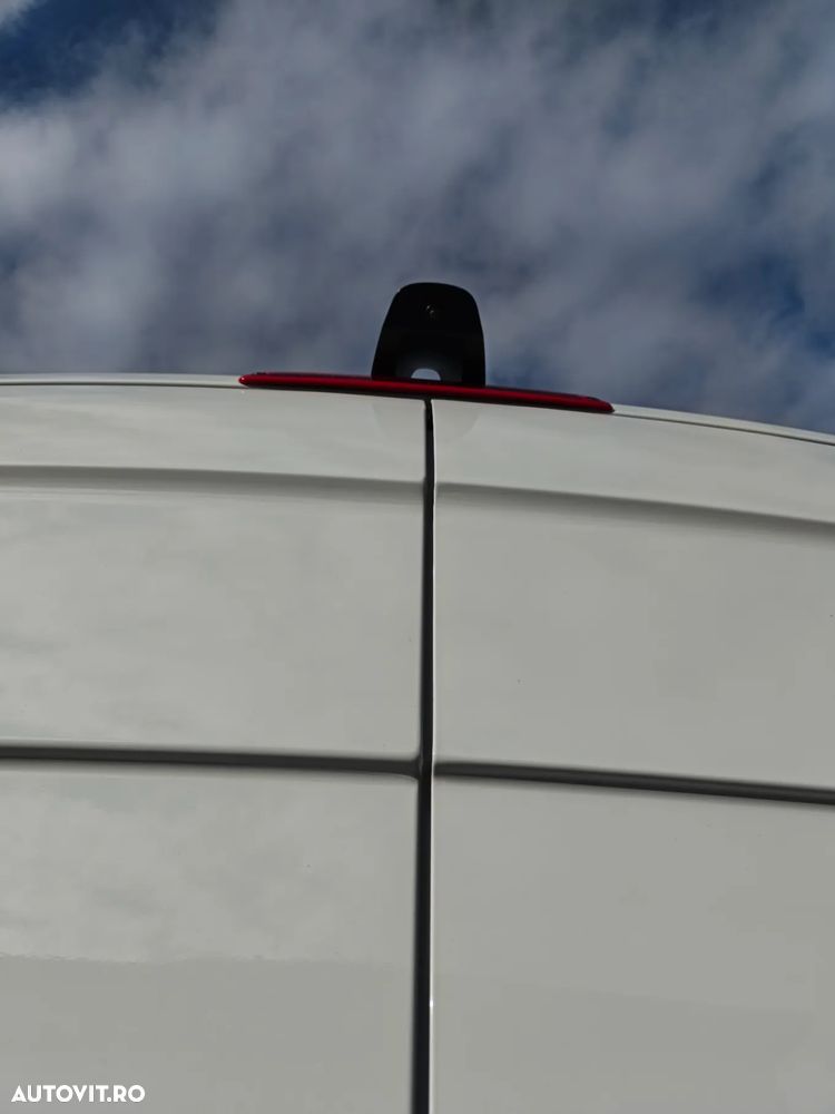 Mercedes-Benz Sprinter - 9