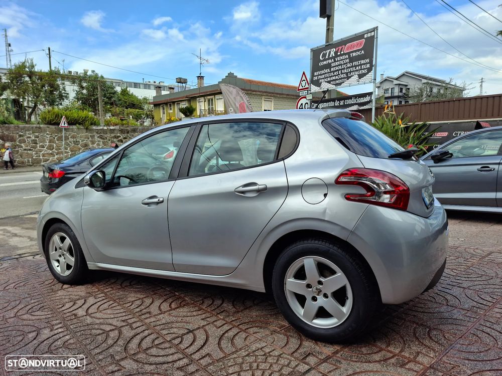 Peugeot 208 82 VTI Style - 11