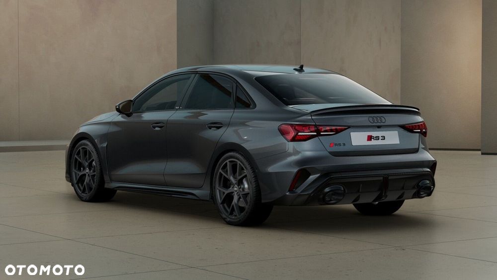 Audi RS3 Limousine - 2