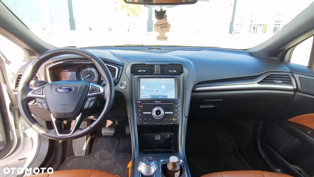 Ford Fusion - 6