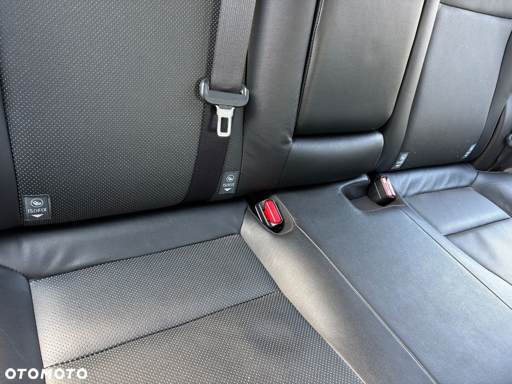 Toyota Auris Hybrid 135 Prestige - 29