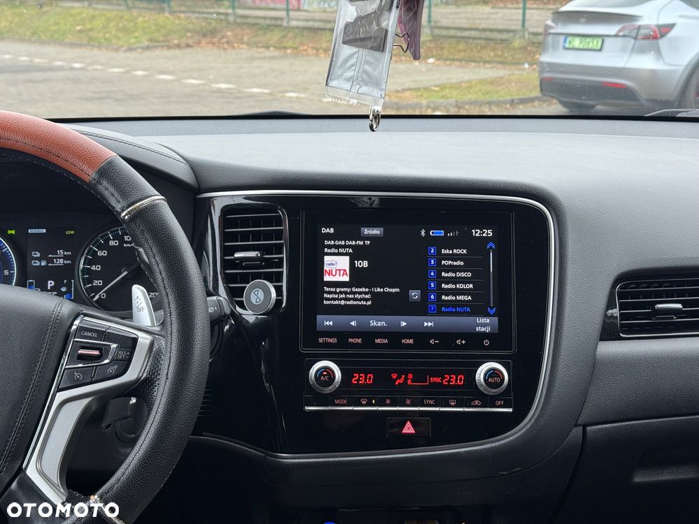 Mitsubishi Outlander - 26