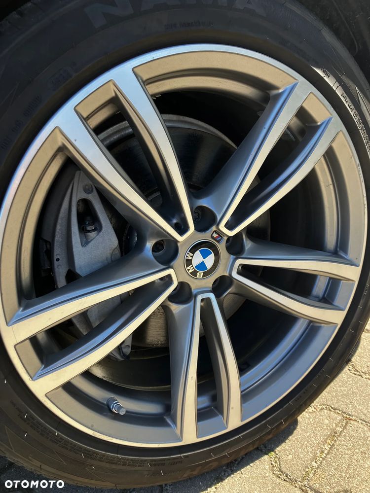 BMW Seria 7 740Li - 11