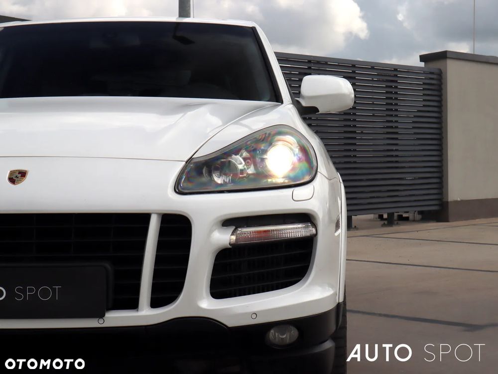Porsche Cayenne - 12