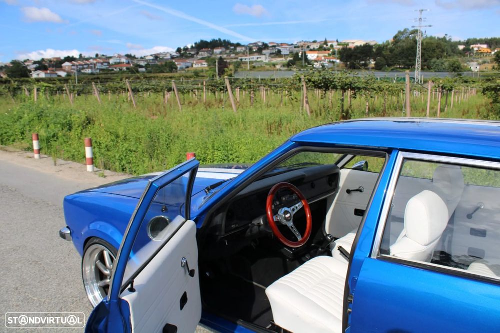 Ford Cortina - 10