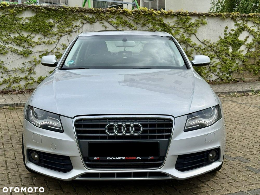 Audi A4 Limousine - 13