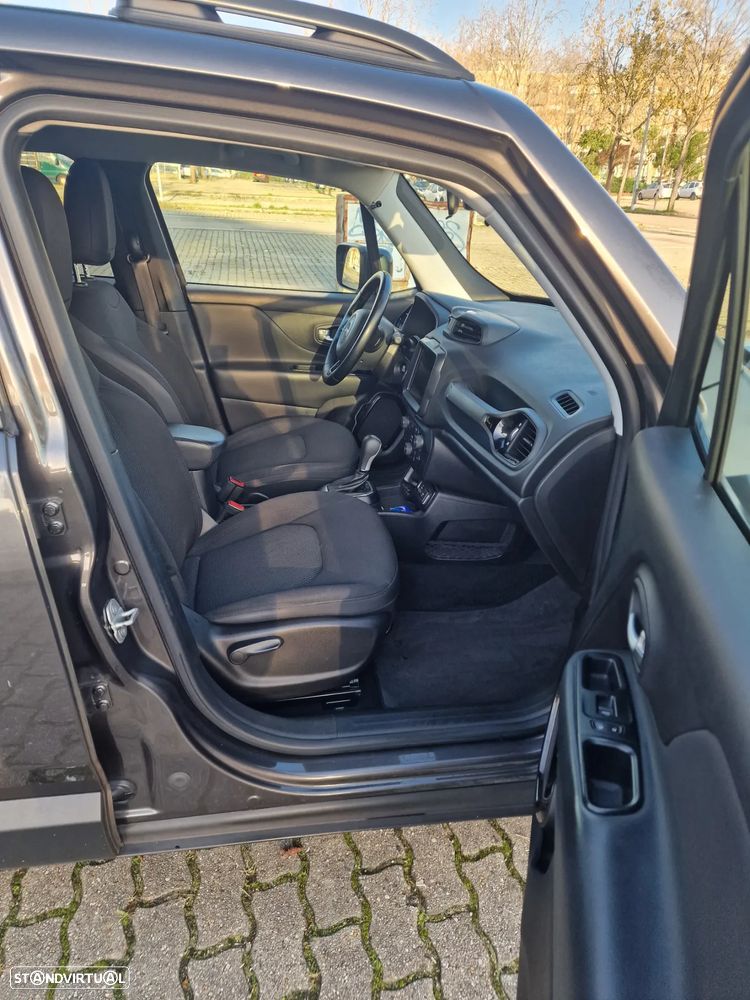 Jeep Renegade 1.3 T Night Eagle DCT - 10