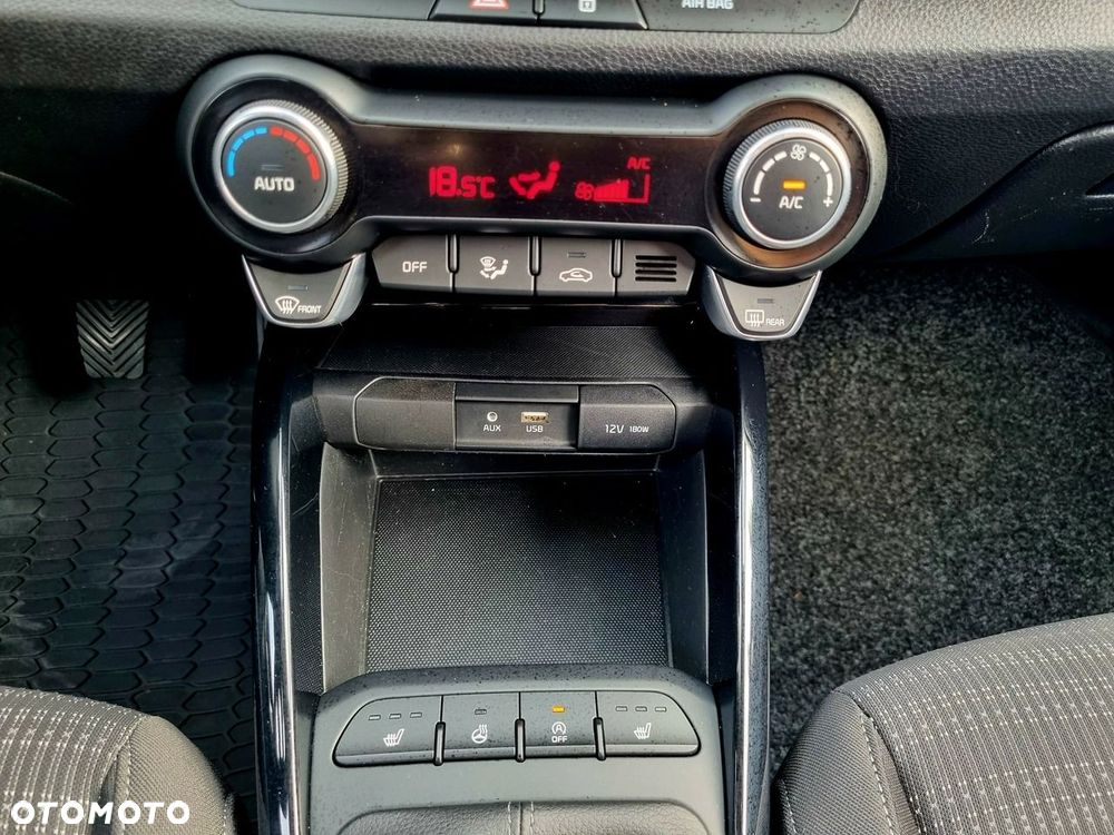 Kia Stonic 1.2 L - 18