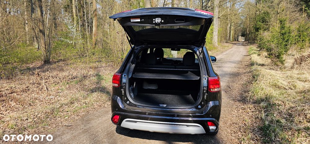 Mitsubishi Outlander 2.0 4WD - 8