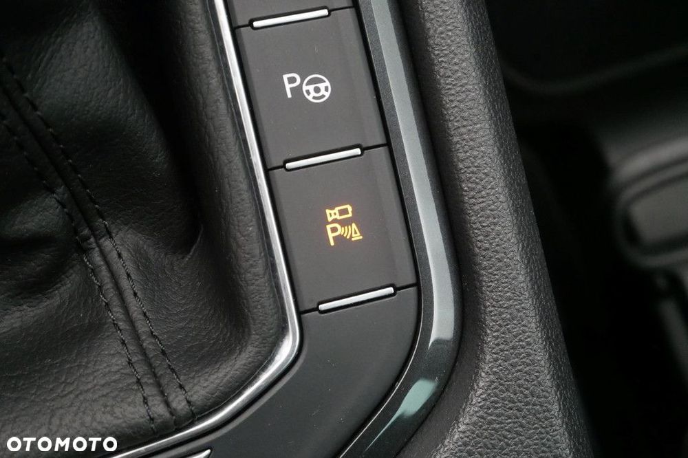 Volkswagen Tiguan 2.0 TDI SCR Elegance DSG - 22