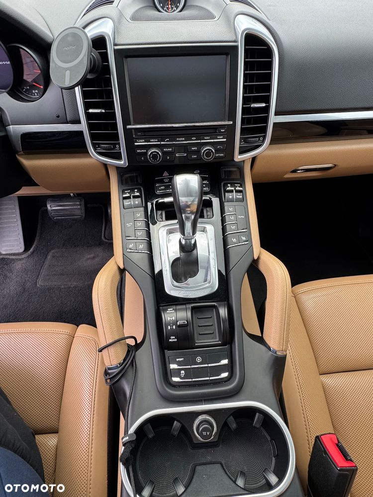 Porsche Cayenne Tiptronic S - 14
