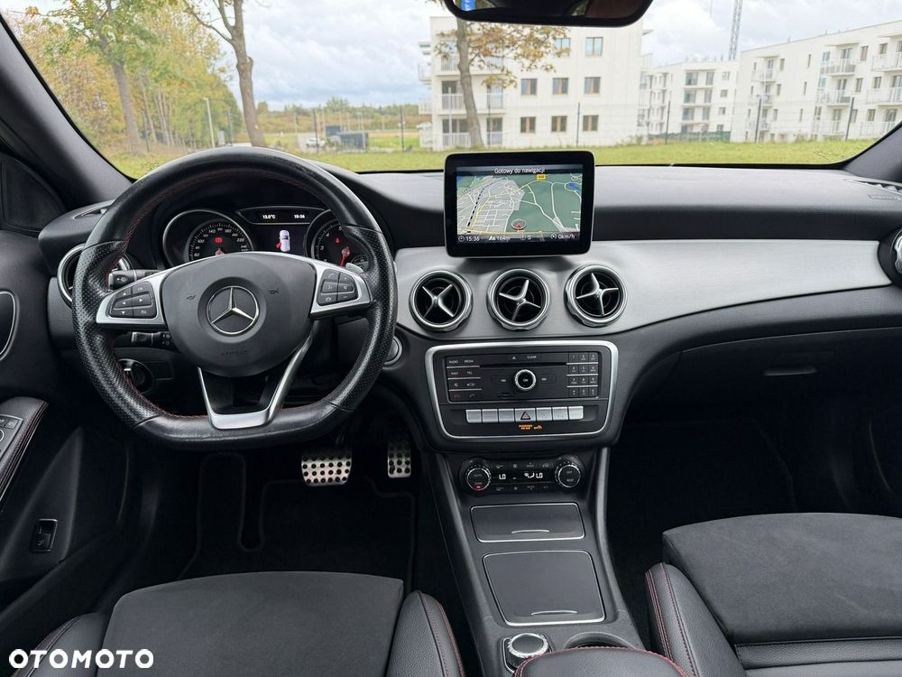 Mercedes-Benz GLA 180 7G-DCT AMG Line - 19