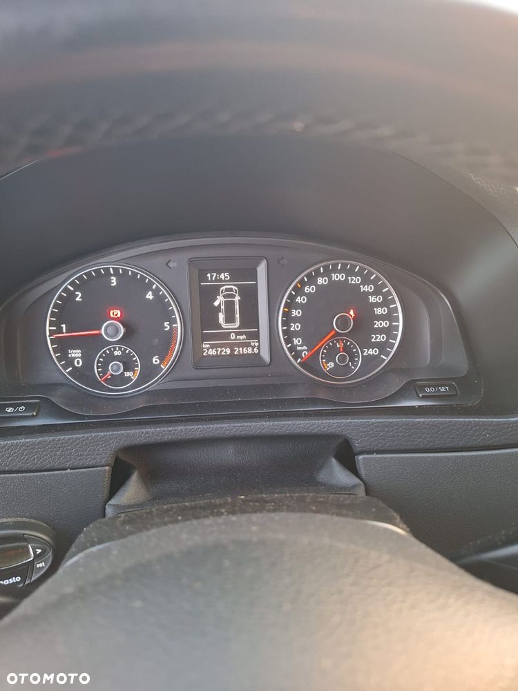 Volkswagen Multivan - 15