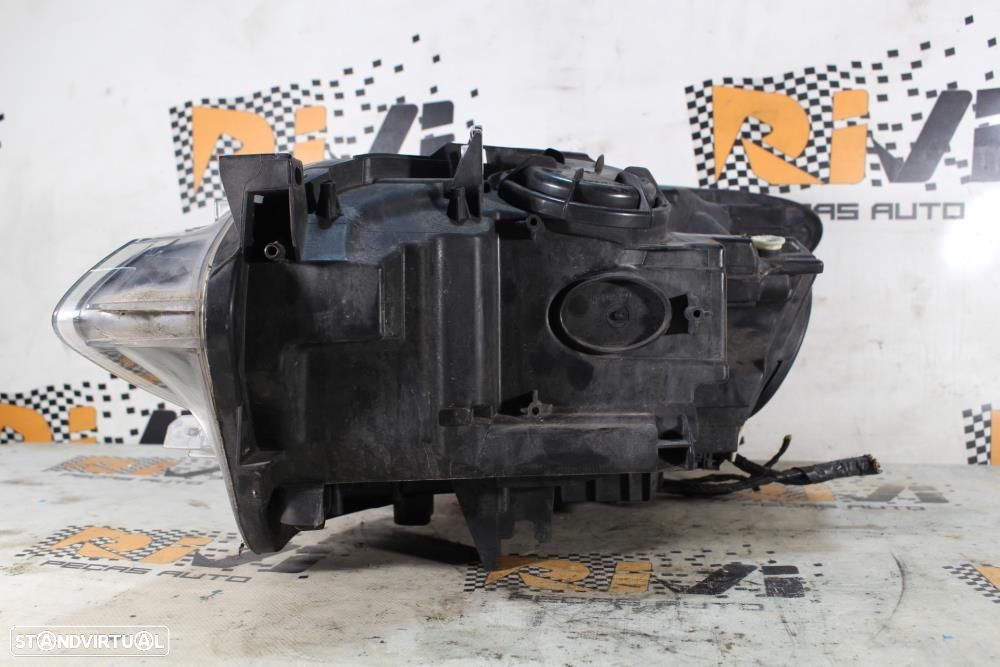 Ótica / Farol Direito Bmw 1 (F20)  63117229686 / 7229686 / 1Lg010741 / - 5