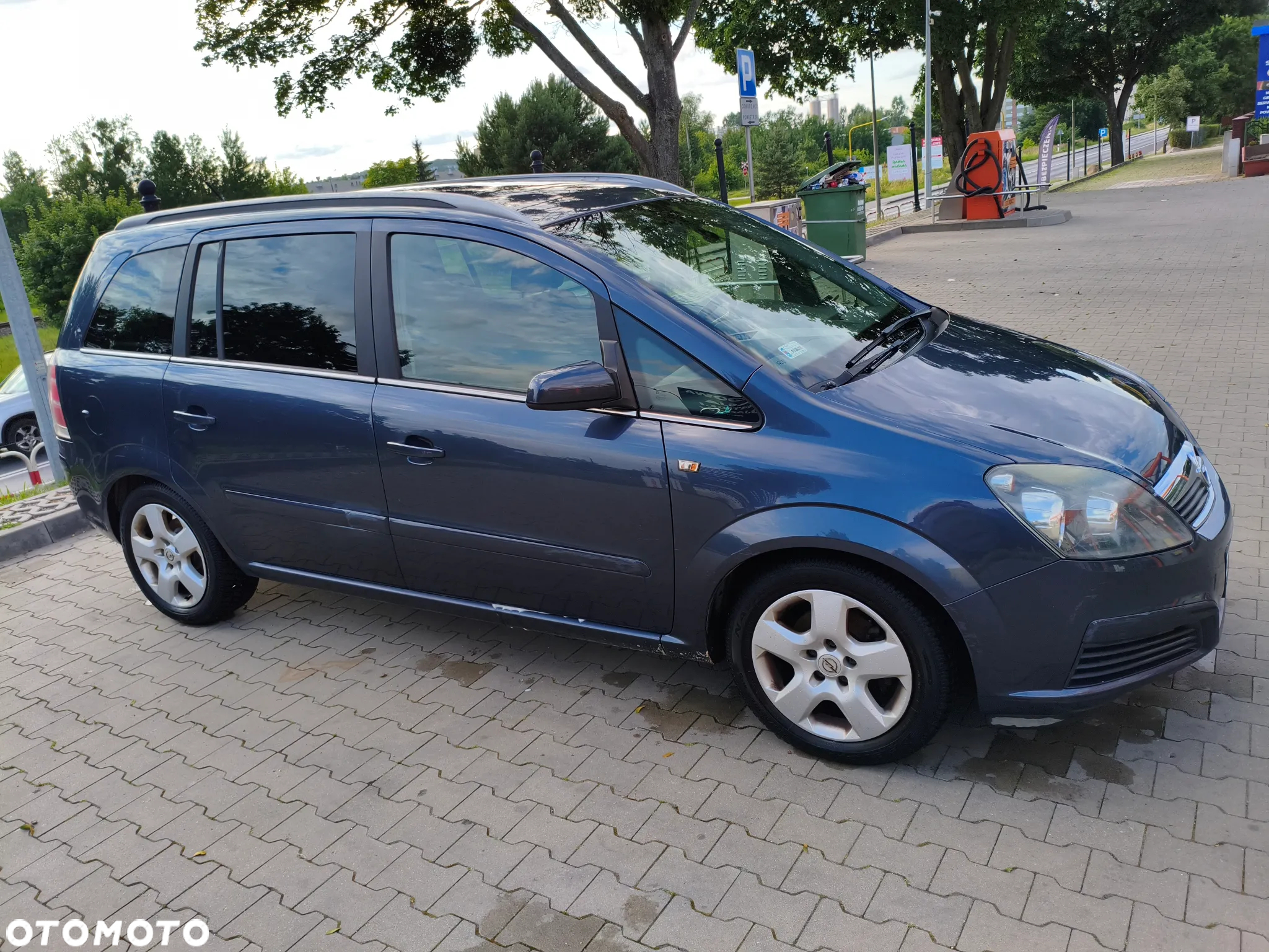 Opel Zafira 1.8 Enjoy - 2