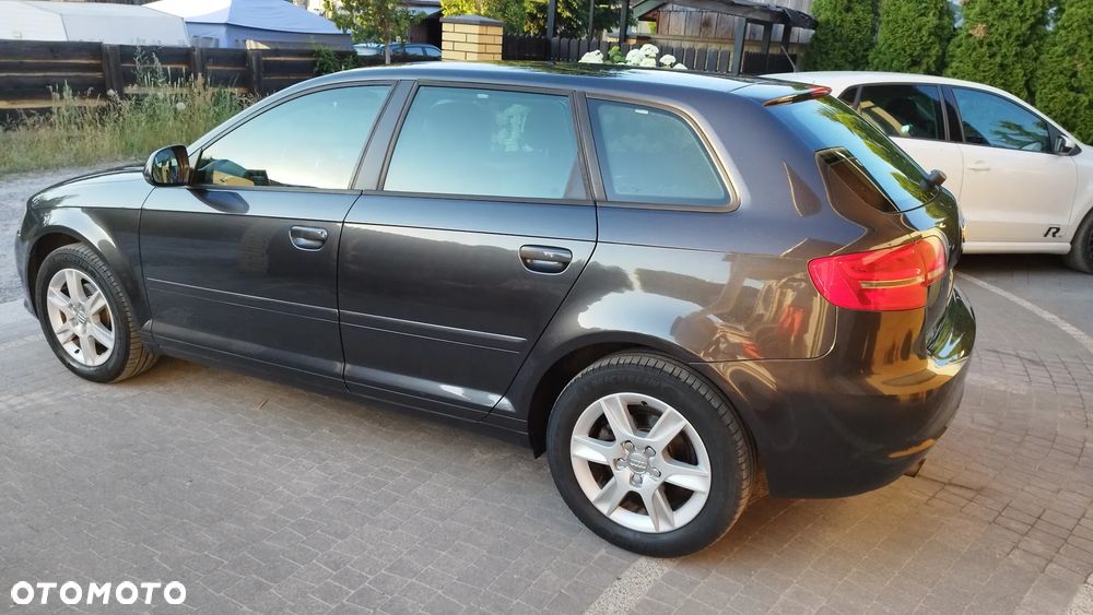 Audi A3 Sportback 1.6 Attraction - 10