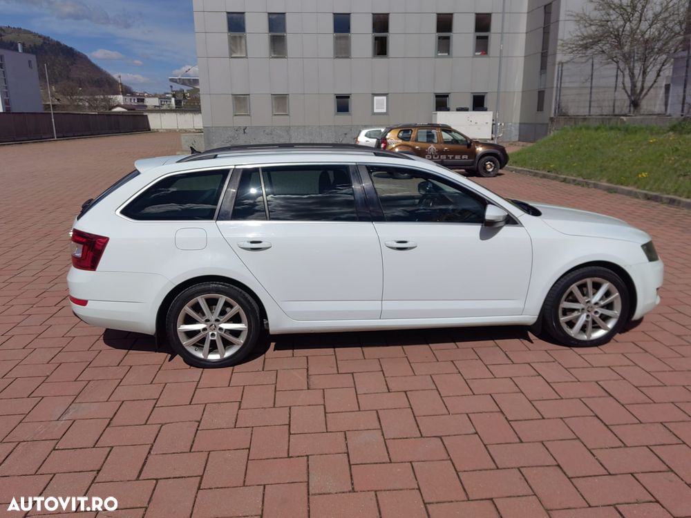 Skoda Octavia 2.0 TDI DSG Ambition - 5