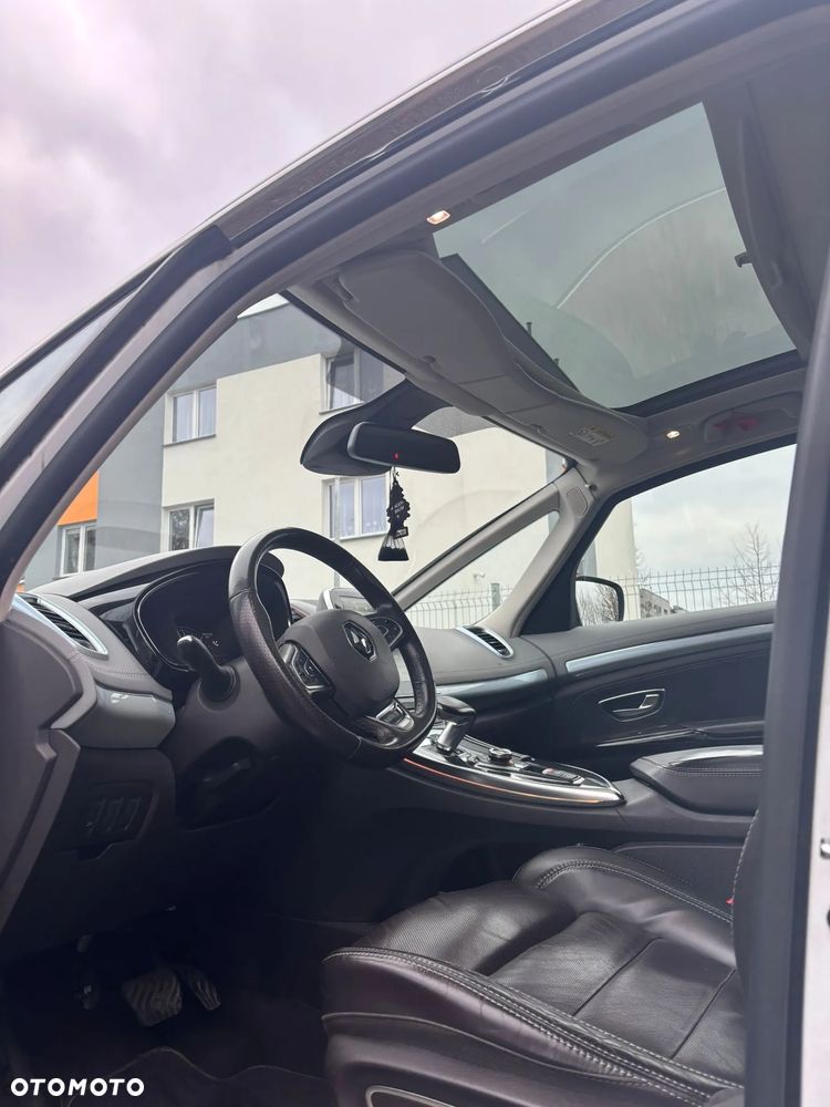 Renault Espace 1.6 dCi Energy Initiale Paris EDC 7os - 10