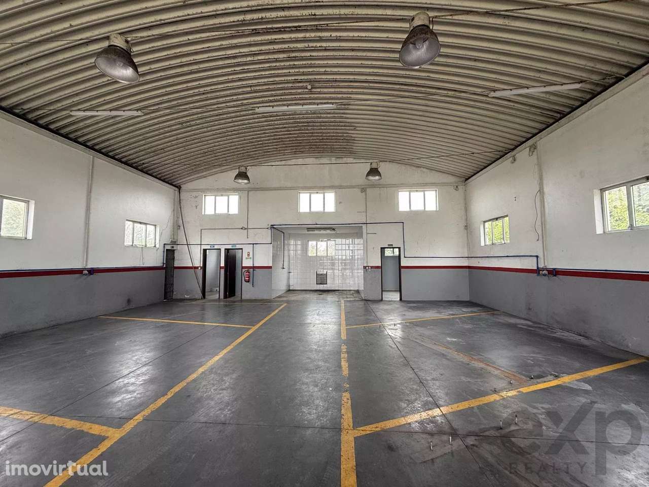 Armazém Industrial em Excelente Estado – Atouguia da Baleia - Grande imagem: 3/16