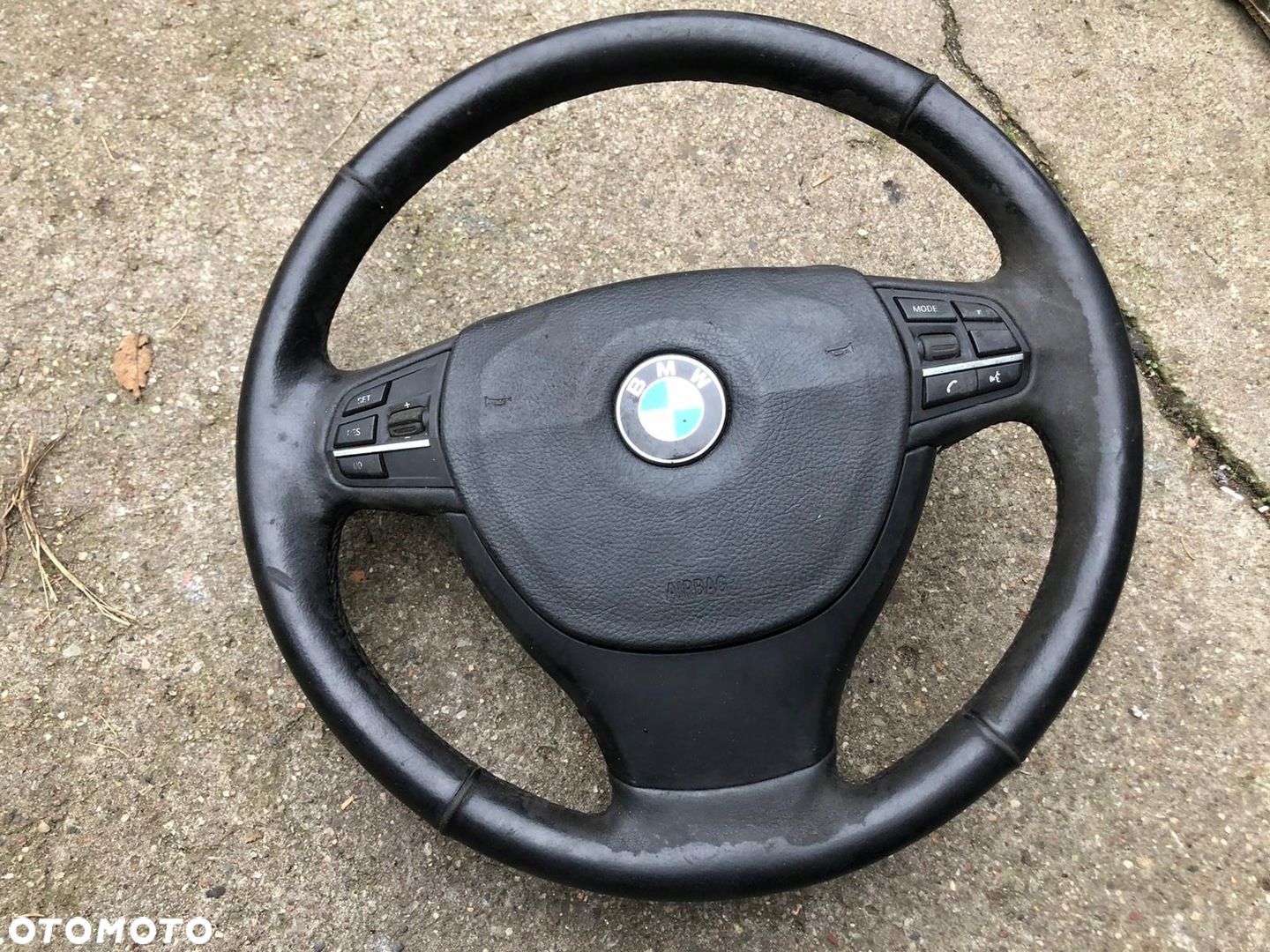 BMW F10 F11 KIEROWNICA Z PODUSZKĄ - 1