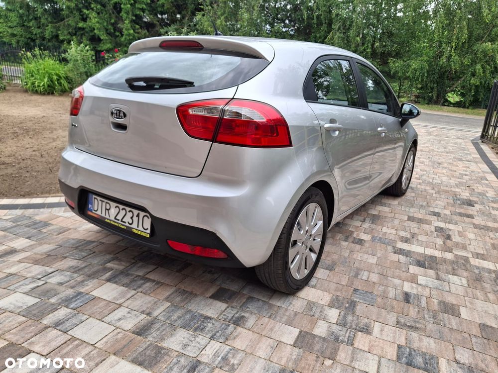 Kia Rio 1.2 ISG Dream Team Edition - 4