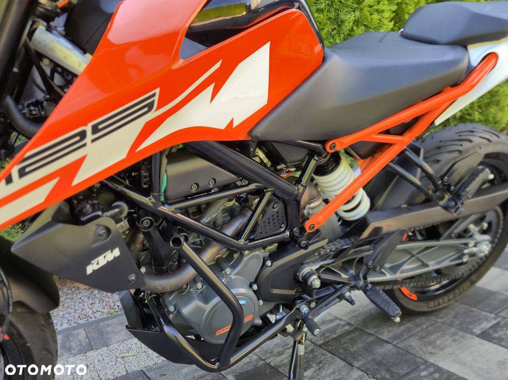 KTM Duke 125 - 19