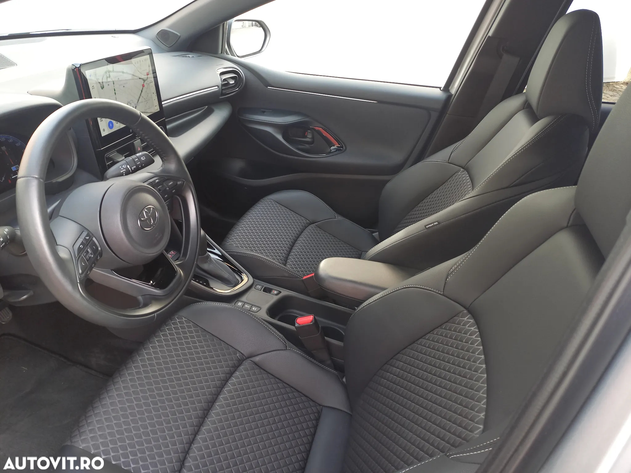 Toyota Yaris 1.5 130 CP HEV Exclusive - 12