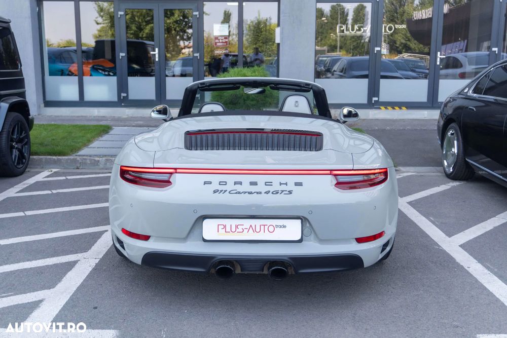 Porsche 911 Carrera 4 GTS Cabriolet PDK - 16