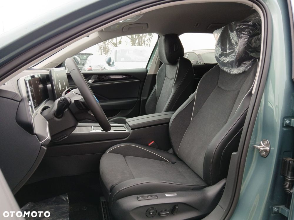 Volkswagen Passat - 8