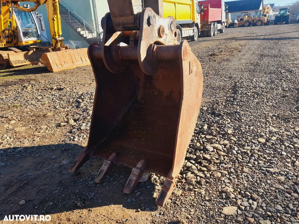 Volvo EC140 BLC - 13