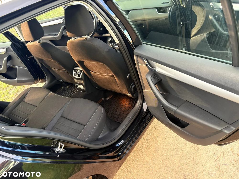 Skoda Octavia ver-1-6-tdi-scr-ambition - 12