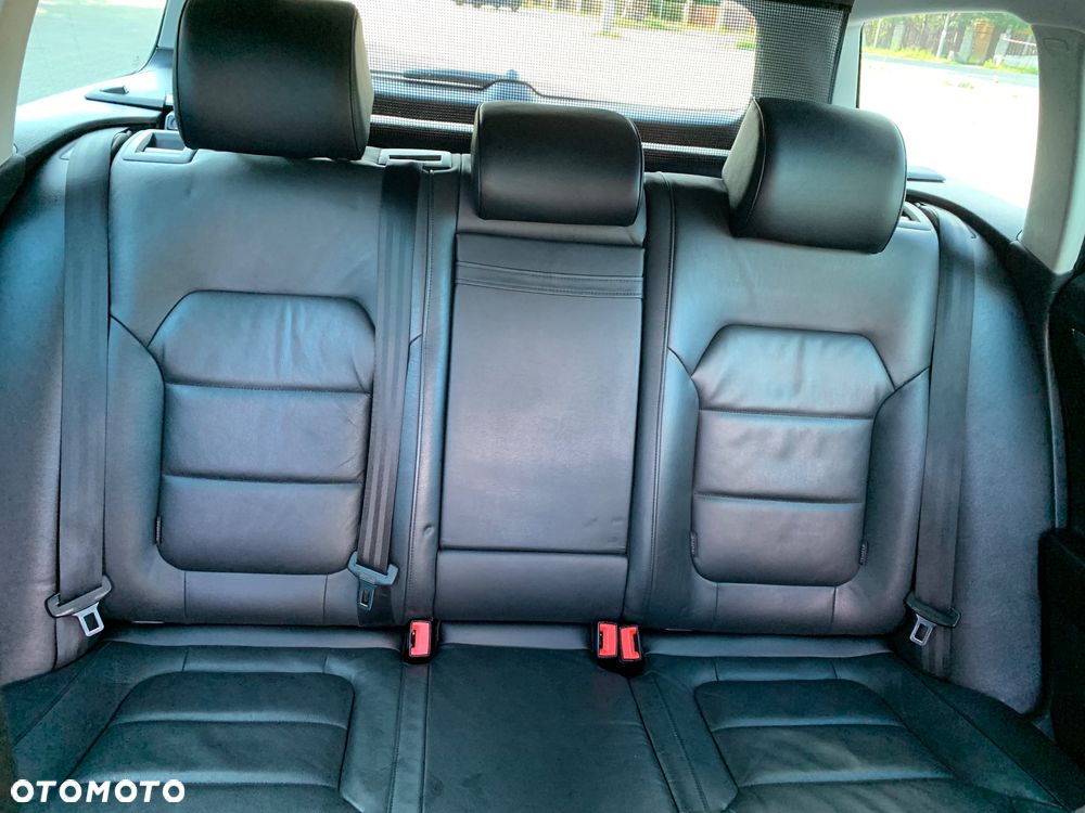 Volkswagen Passat 2.0 TDI Highline DSG - 32