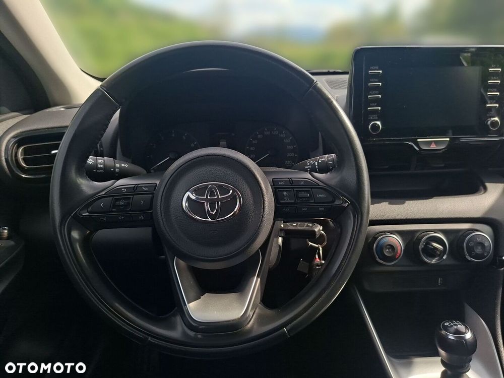 Toyota Yaris - 16