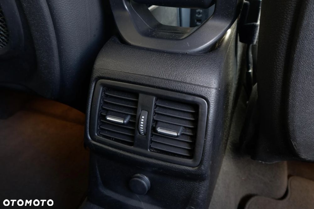 BMW X1 xDrive20d xLine - 13