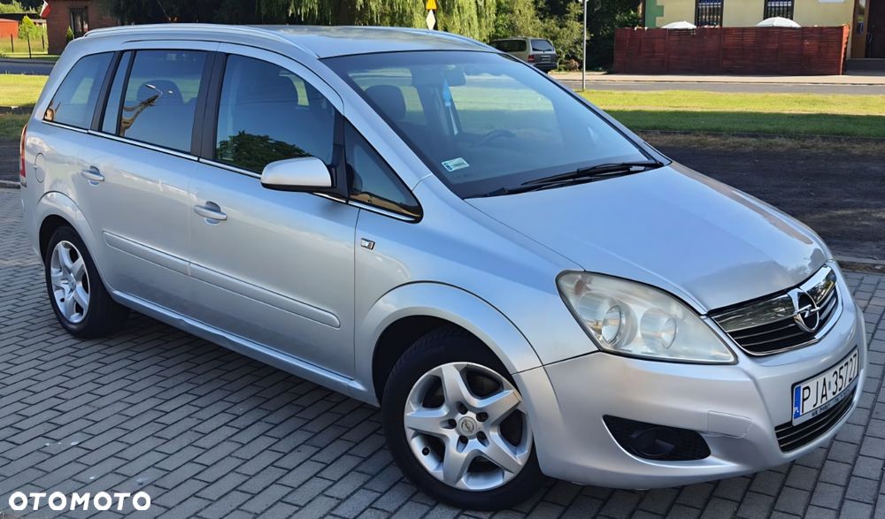 Opel Zafira - 2