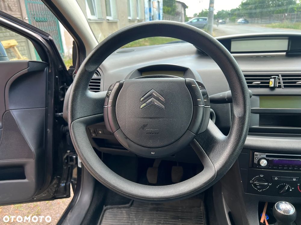 Citroën C4 1.4 16V VTR - 6