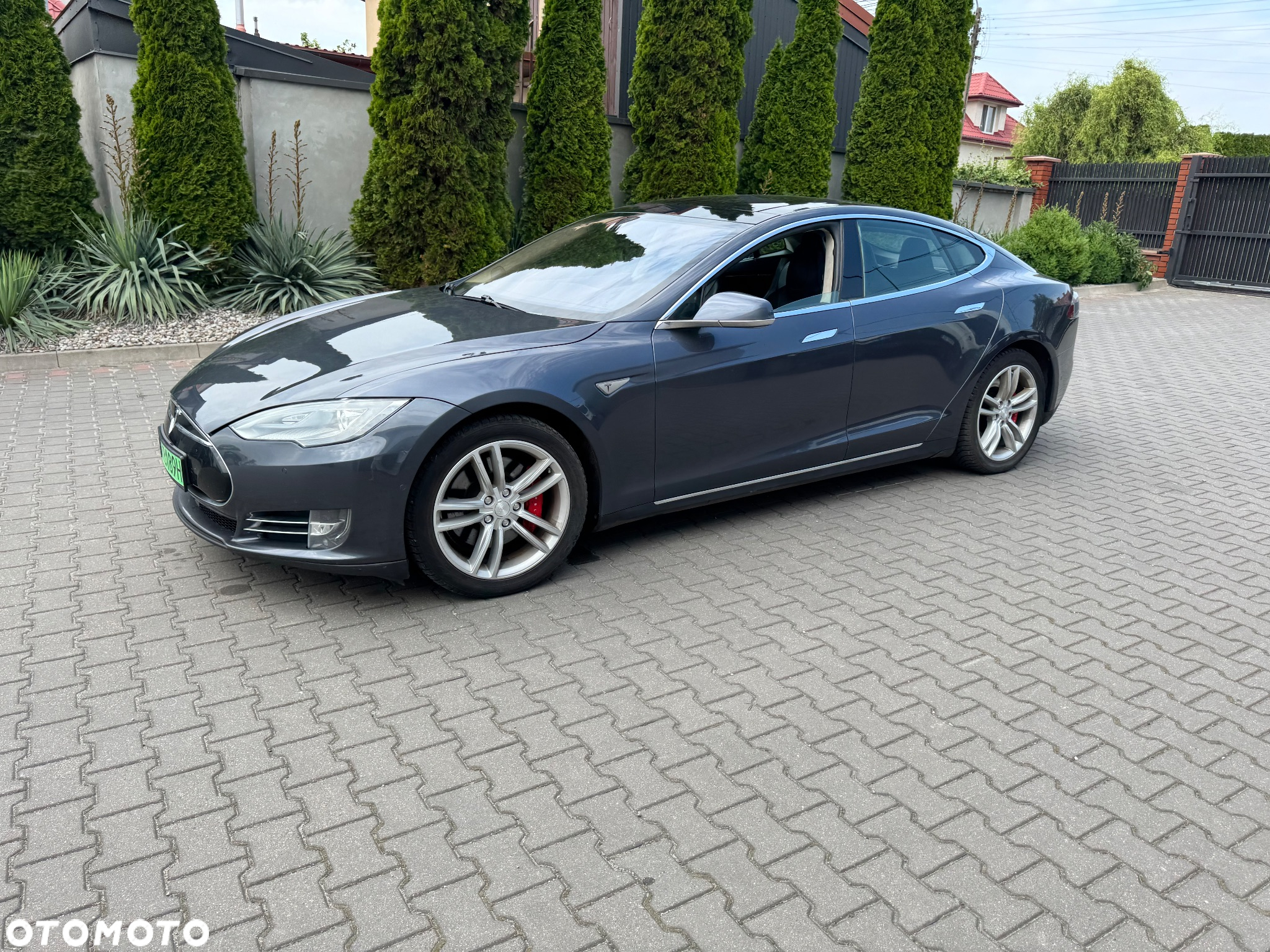 Tesla Model S Dual Motor Allradantrieb Performance - 22